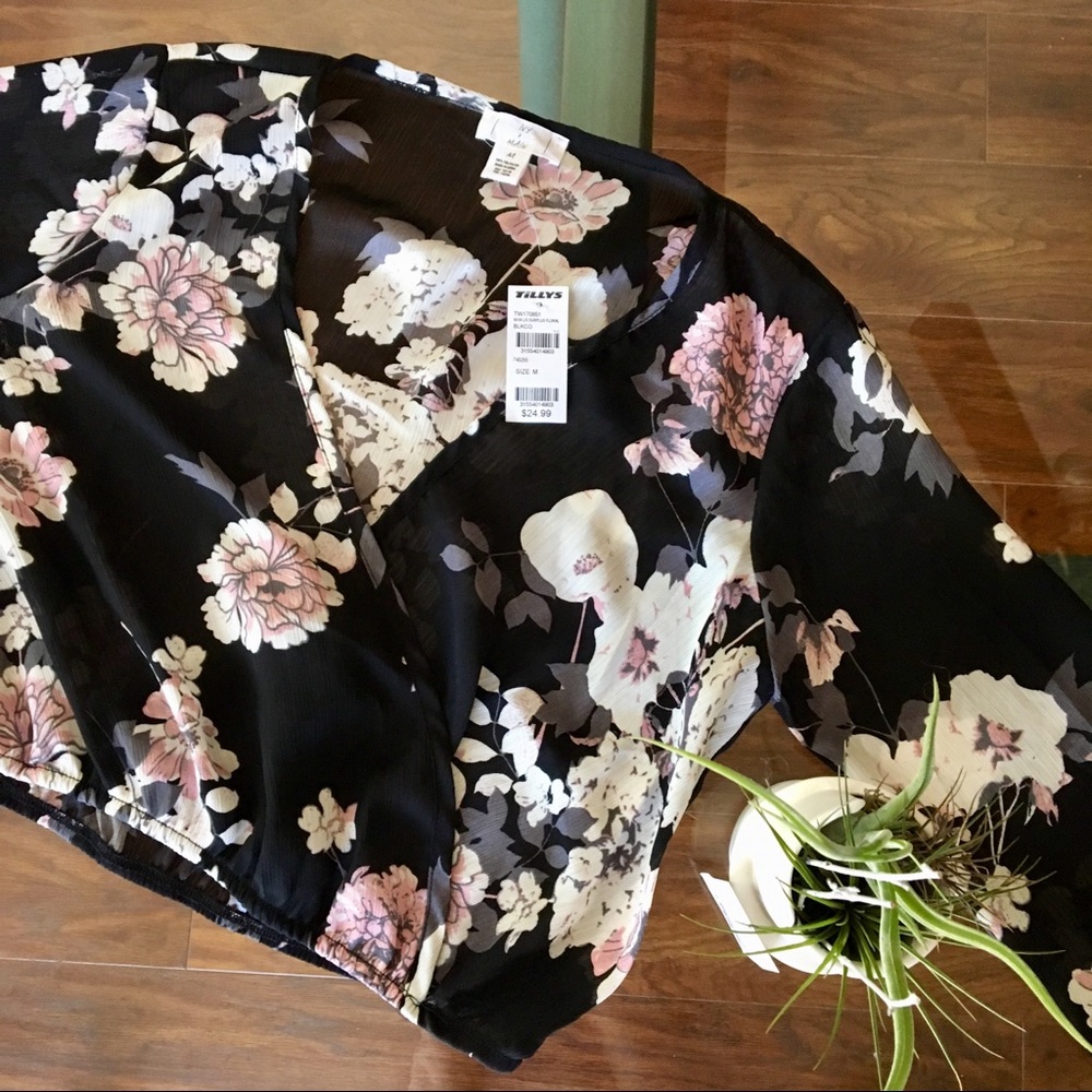 Tilly's Floral Surplice Womens Crop Top